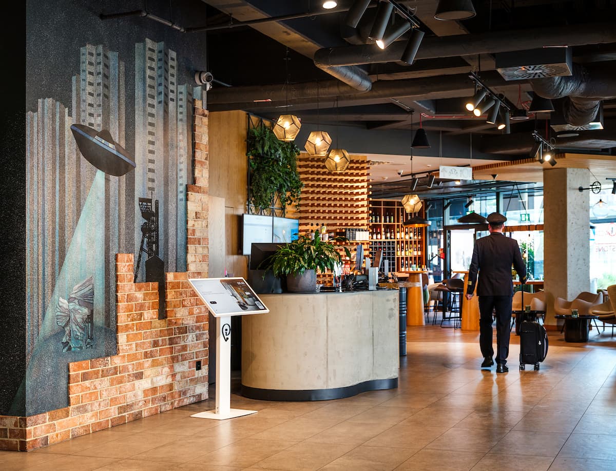 Push Notifications for Hotels: The Engagement Playbook